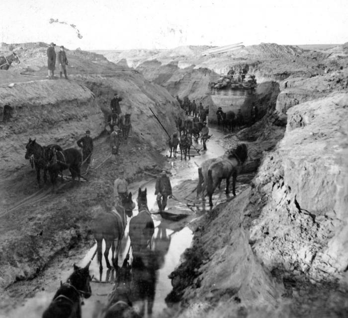 Crews build a trench in the 1880s