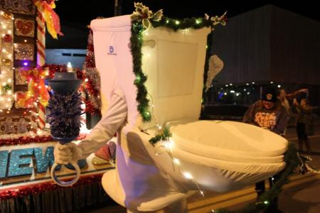 The Running Toilet at the 9News Parade of Lights/