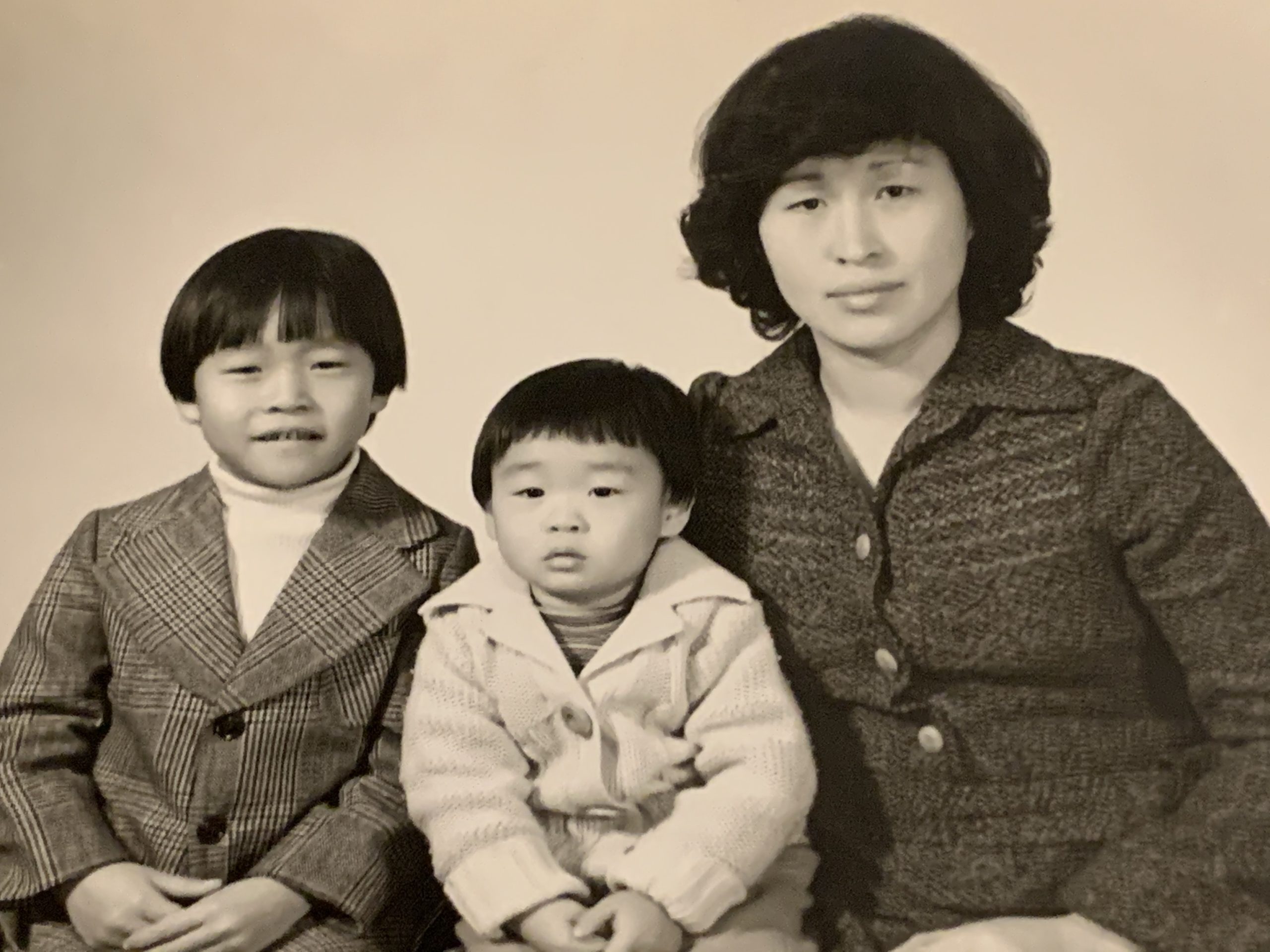 Tommy Han with his brother and mother, 1978